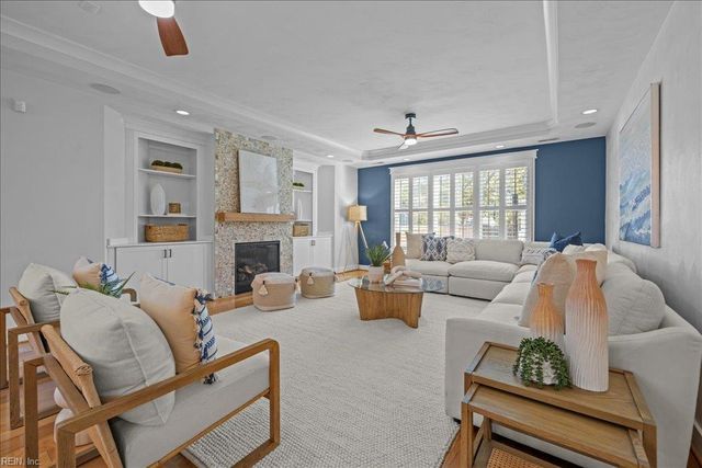 2960 Lynnhaven DR, Virginia Beach, VA 23451