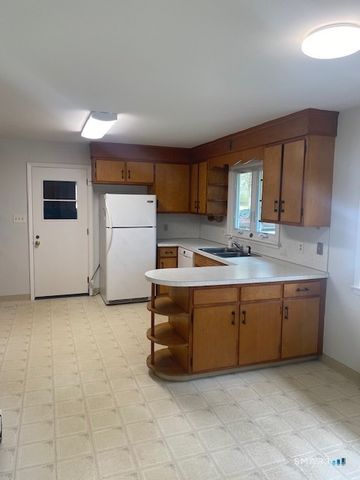 14 Westview Road, New Milford, CT 06776