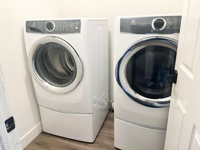 4047 W WHISPERING WIND Drive, Glendale, AZ 85310