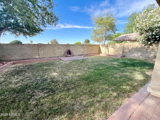 4047 W WHISPERING WIND Drive, Glendale, AZ 85310