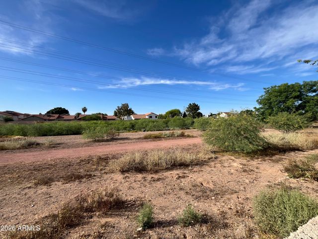 4047 W WHISPERING WIND Drive, Glendale, AZ 85310