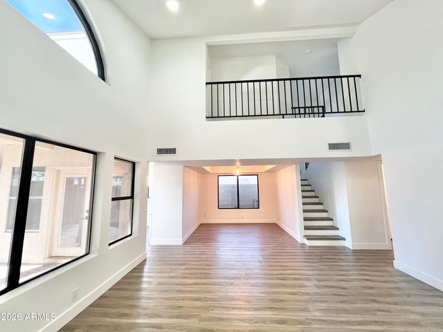 4047 W WHISPERING WIND Drive, Glendale, AZ 85310