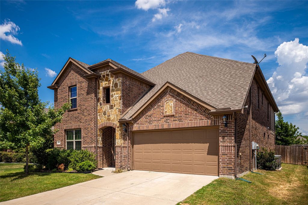1913 Christopher Creek Drive, Little Elm, TX 75068