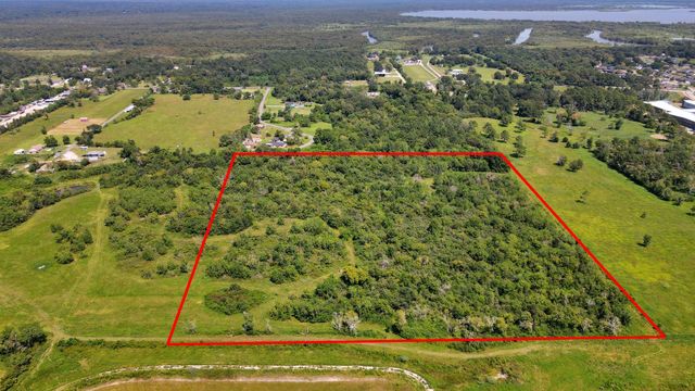 253 Ford Lane, Old River-winfree, TX 77523