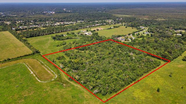 253 Ford Lane, Old River-winfree, TX 77523