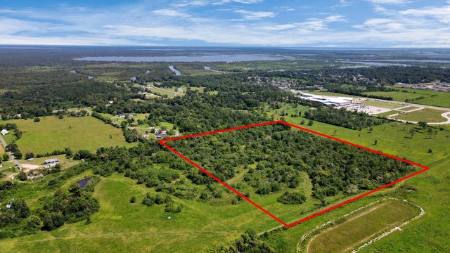 253 Ford Lane, Old River-winfree, TX 77523