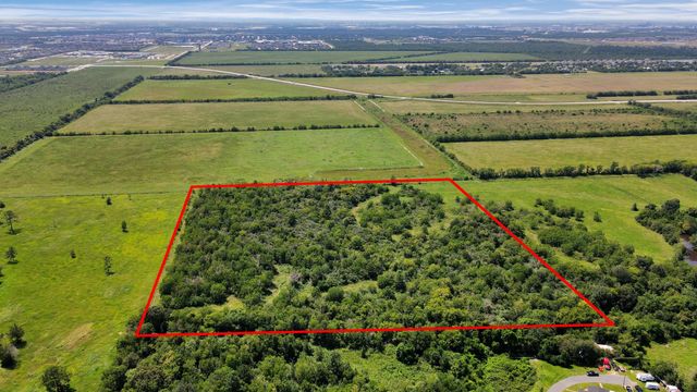 253 Ford Lane, Old River-winfree, TX 77523