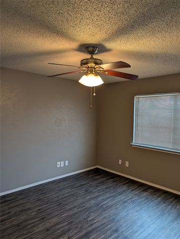 9908 Lone Eagle Drive, Fort Worth, TX 76108