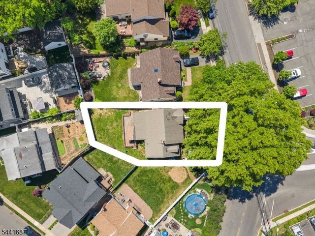 1114 Magie Ave, Elizabeth City, NJ 07208