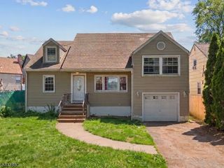 1114 Magie Ave, Elizabeth City, NJ 07208