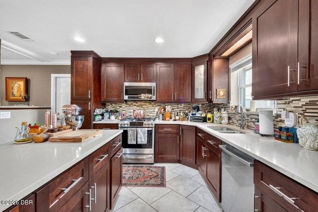 20 Twin River Drive, Ormond Beach, FL 32174