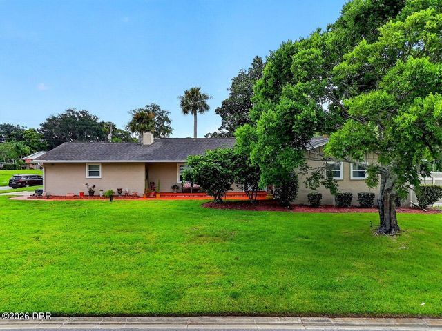 20 Twin River Drive, Ormond Beach, FL 32174