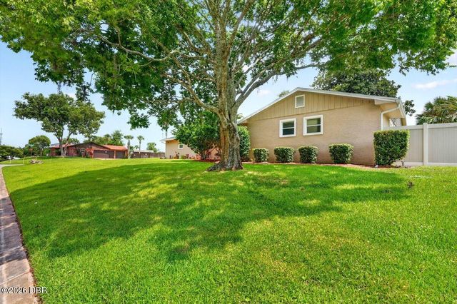 20 Twin River Drive, Ormond Beach, FL 32174