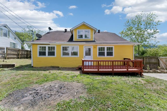 217 College Ave, E, Carthage, TN 37030