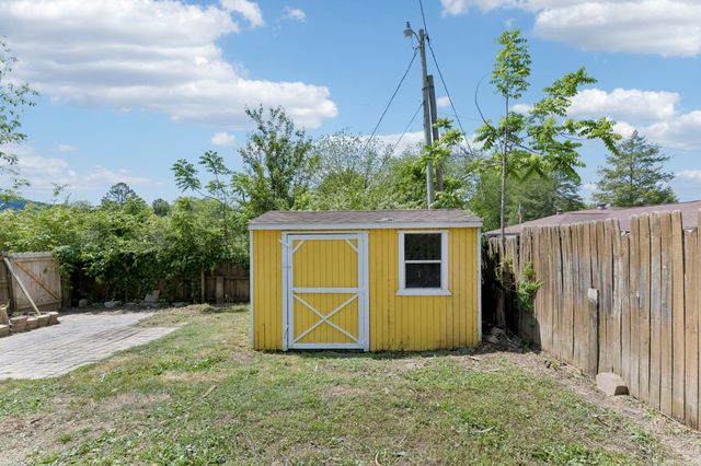 217 College Ave, E, Carthage, TN 37030