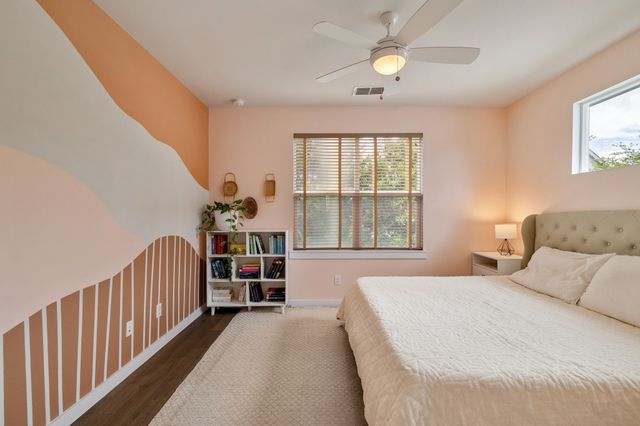 6542 E Lovers Lane, Dallas, TX 75214