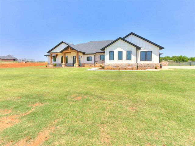 26244 E 868 Road, Cashion, OK 73016