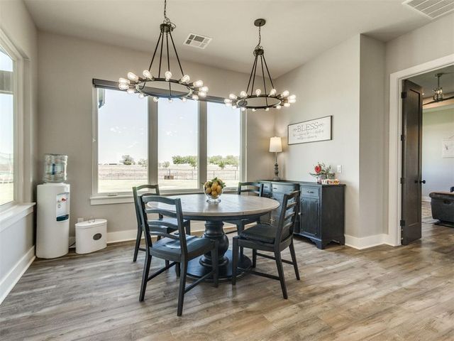 26244 E 868 Road, Cashion, OK 73016