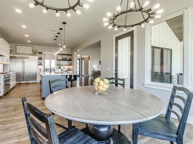 26244 E 868 Road, Cashion, OK 73016
