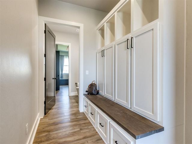 26244 E 868 Road, Cashion, OK 73016