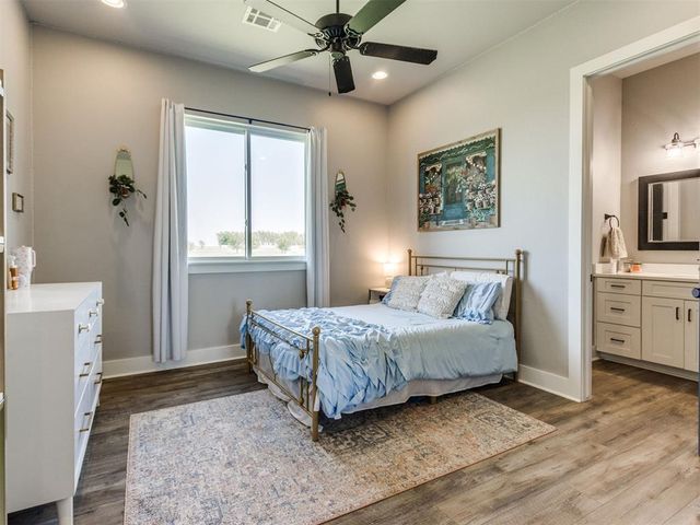 26244 E 868 Road, Cashion, OK 73016