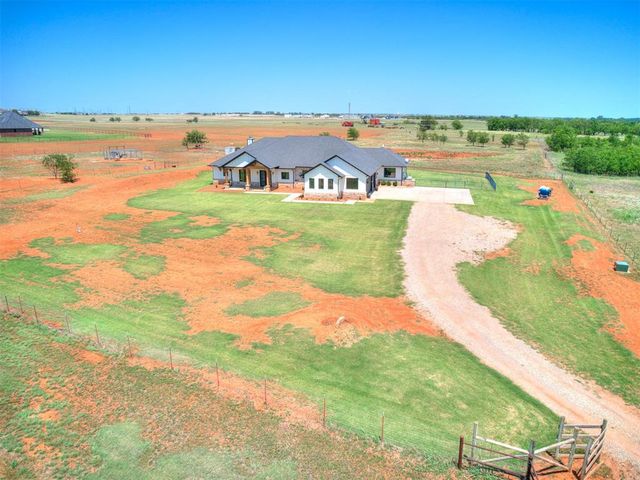 26244 E 868 Road, Cashion, OK 73016