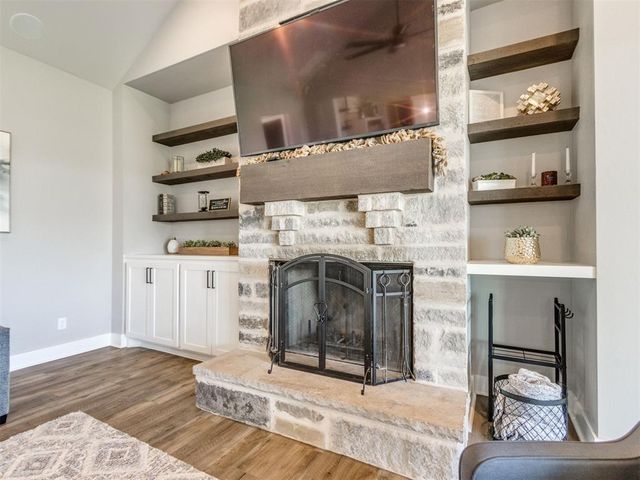 26244 E 868 Road, Cashion, OK 73016