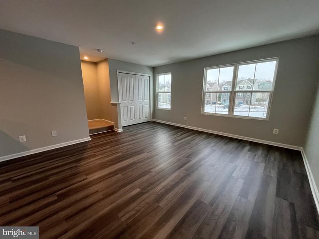 70 HONEYLOCUST CIR, Elkton, MD 21921