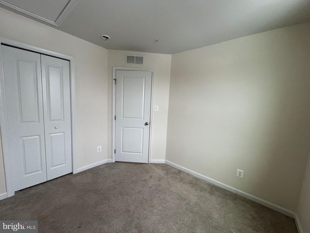 70 HONEYLOCUST CIR, Elkton, MD 21921