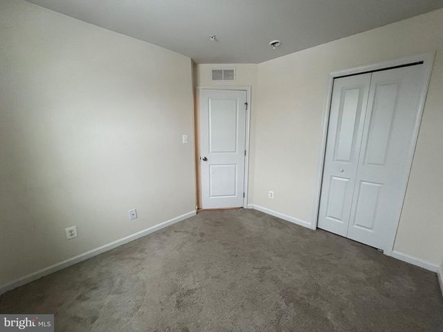 70 HONEYLOCUST CIR, Elkton, MD 21921