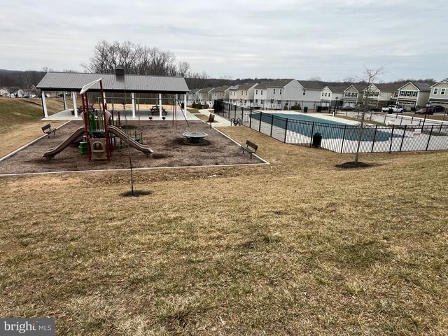 70 HONEYLOCUST CIR, Elkton, MD 21921