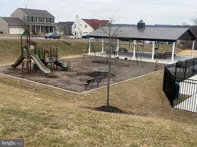 70 HONEYLOCUST CIR, Elkton, MD 21921