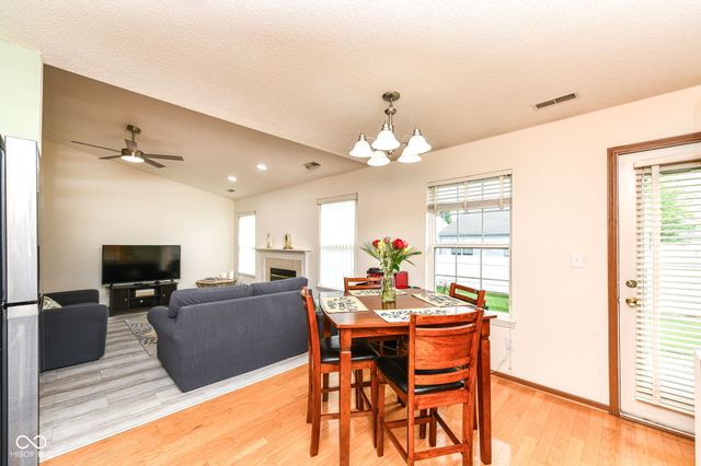 2275 Historic Oaks Boulevard, Indianapolis, IN 46214