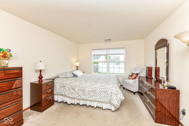 2275 Historic Oaks Boulevard, Indianapolis, IN 46214