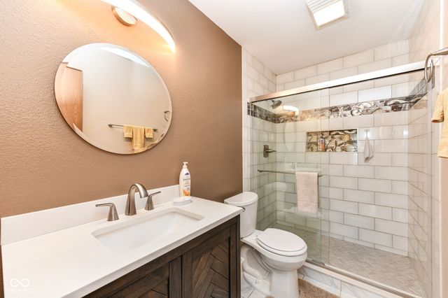 2275 Historic Oaks Boulevard, Indianapolis, IN 46214