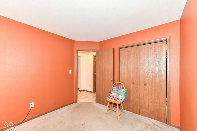 2275 Historic Oaks Boulevard, Indianapolis, IN 46214