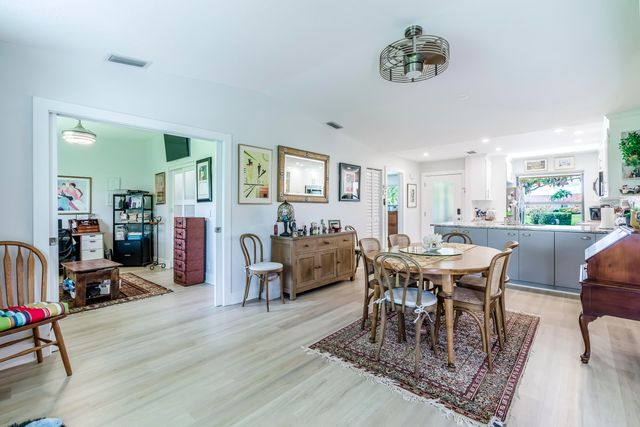 15812 Philodendron Circle, Delray Beach, FL 33484