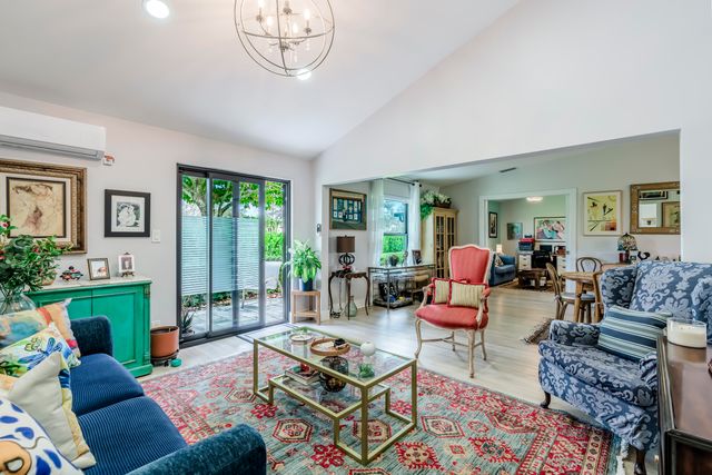 15812 Philodendron Circle, Delray Beach, FL 33484