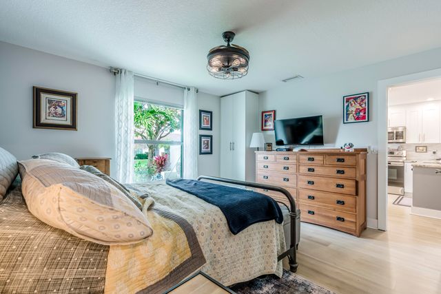 15812 Philodendron Circle, Delray Beach, FL 33484