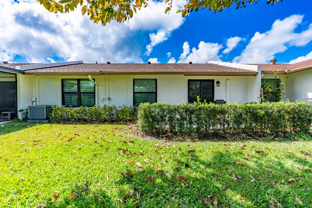 15812 Philodendron Circle, Delray Beach, FL 33484