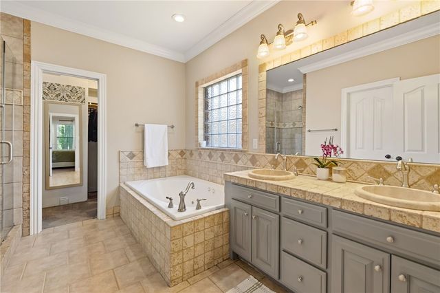1837 Trillium Lane, Fayetteville, AR 72704