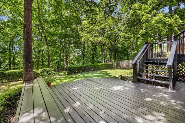 1837 Trillium Lane, Fayetteville, AR 72704