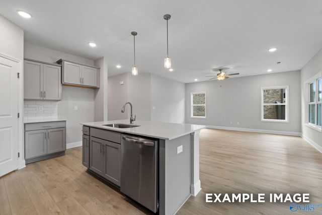 16369 Blue Water Way, Harvest, AL 35749