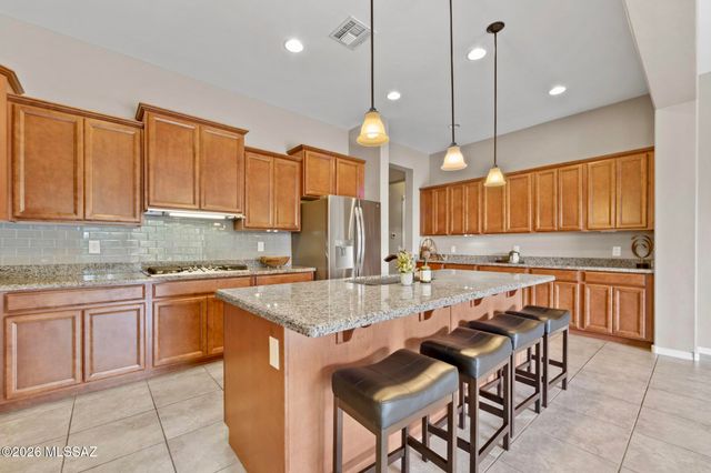 13375 N Cottontop Court, Oro Valley, AZ 85755