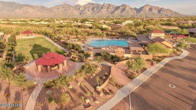 13375 N Cottontop Court, Oro Valley, AZ 85755