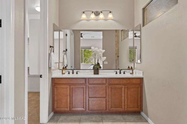 13375 N Cottontop Court, Oro Valley, AZ 85755