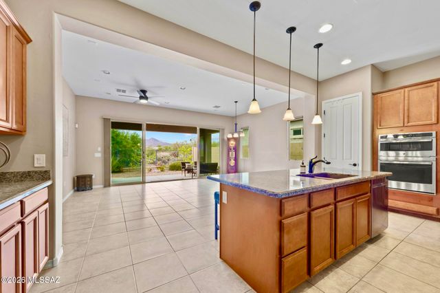 13375 N Cottontop Court, Oro Valley, AZ 85755