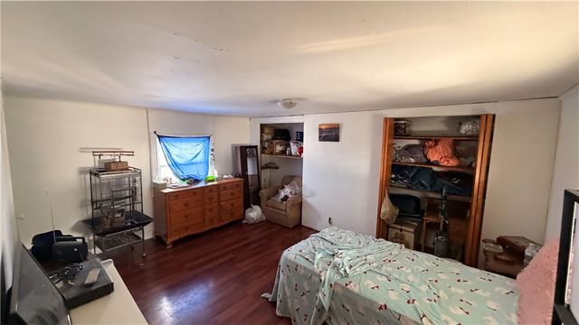 327 Lowell St, Vandergrift, PA 15690