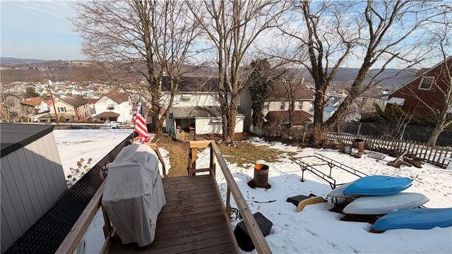 327 Lowell St, Vandergrift, PA 15690