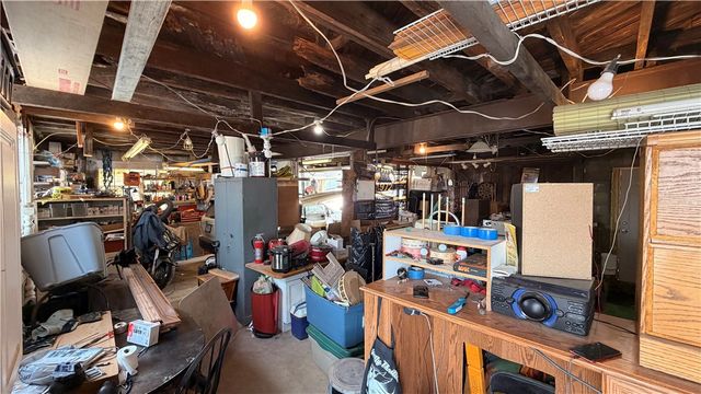 327 Lowell St, Vandergrift, PA 15690